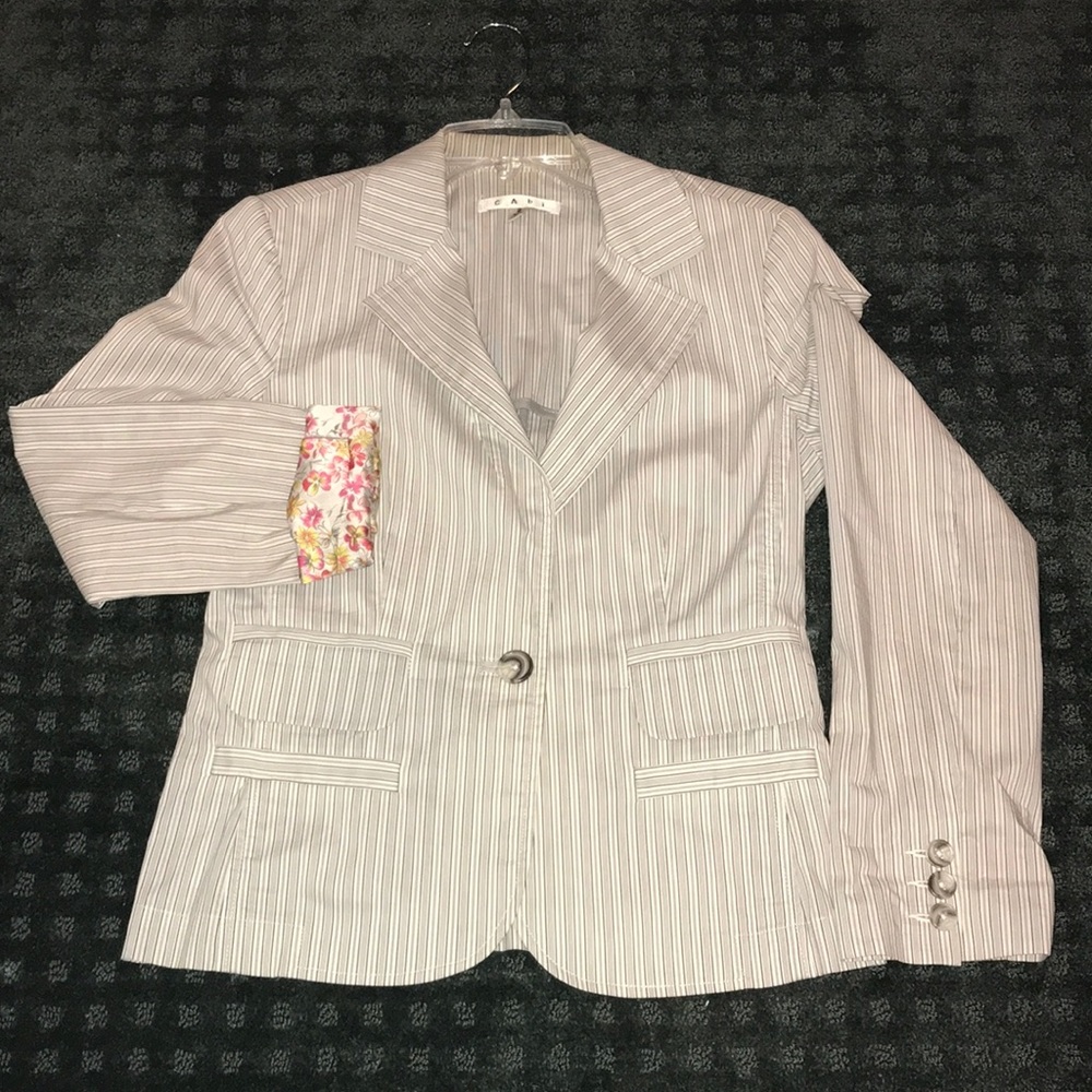 🍀CAbi Striped Blazer